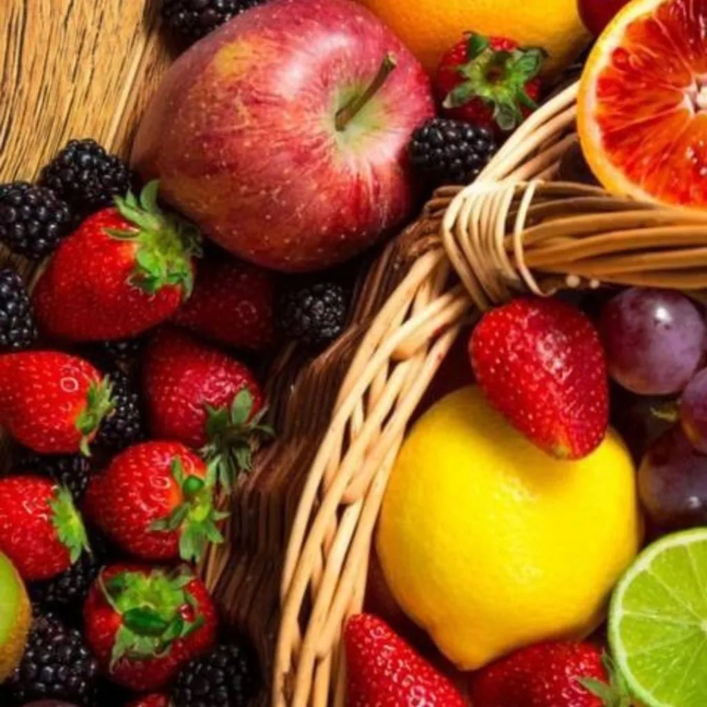 Fruit Wallpaper 4k /Wallpaper of Different Fruits in the Basket  and outside the Basket